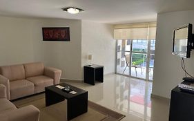 Grupo Kings Suites - Monte Chimborazo 567